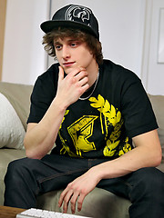 When Blake Slater  strips down, hes got the kinda body you just want to lick from head to toe